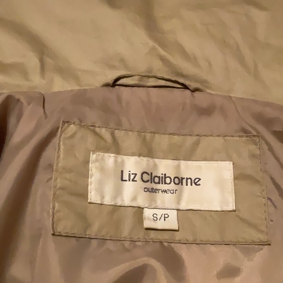 Liz Clairebourne water and wind proof jacket - Picture 3 of 3